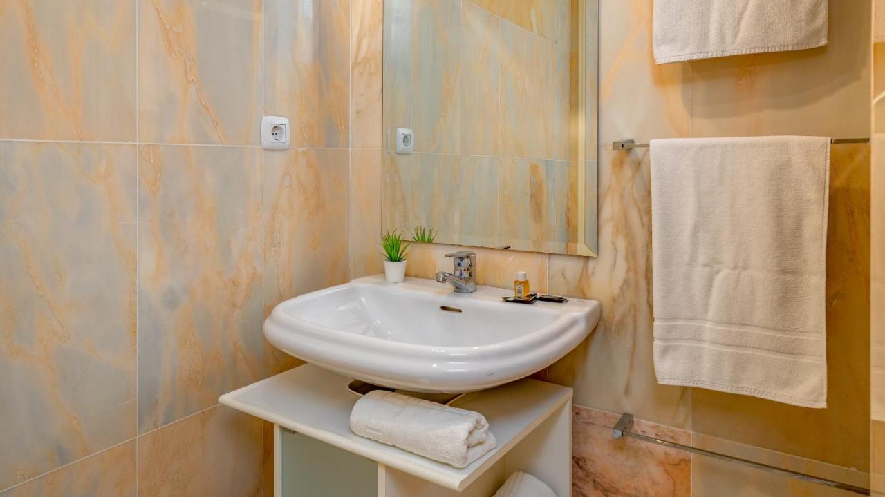 Seaview Apartment With Pool In La Cala De Mijas By Costarentals - Ref 188 Eksteriør billede